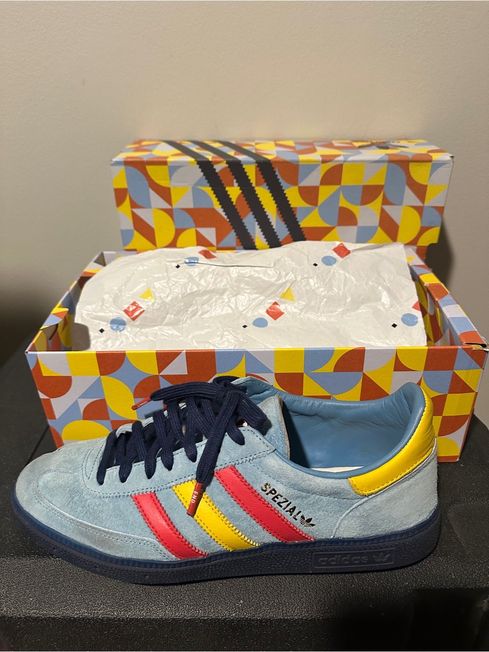 adidas Originals Mens 9.5 Handball Spezial Suede Sneakers - Blue/Yellow